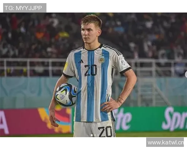 皇马拒绝那不勒斯租借马斯坦托诺:未来基石,皇冠上的明珠!